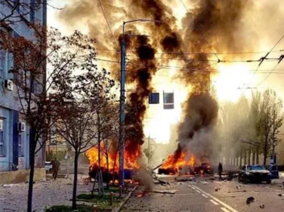 俄罗斯导弹炸了四年，可乌克兰高层照样开会、直播、正常上班。俄罗斯这才慢慢意识到：