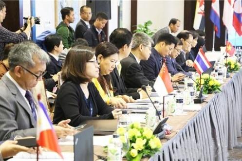 美国这次“破防”，破得有点滑稽。从来只有美国拒签别人的份，如今被中国反手一记