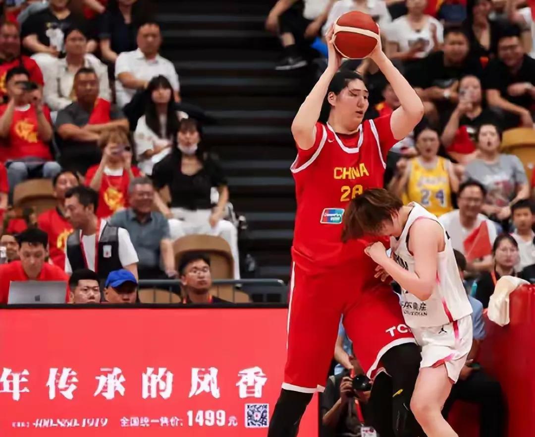 中国女篮亚洲杯悬了？热身赛险胜日本二队暴露致命短板：三分26%、罚球不足50%，张子宇独木难支！