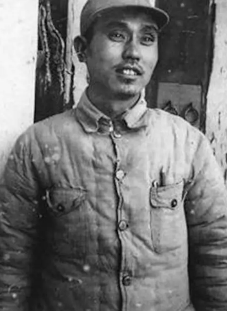 1949年，陈赓在上海见到了小姨子，多年不见，小姨子出落的亭亭玉立，已长成了大美