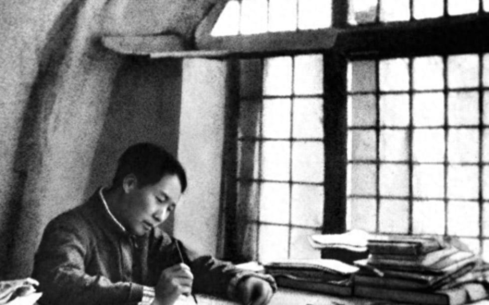 解放战争即将爆发时，总理两次力挺主席为何却被任弼时坚决否定？背后的原因令人深思