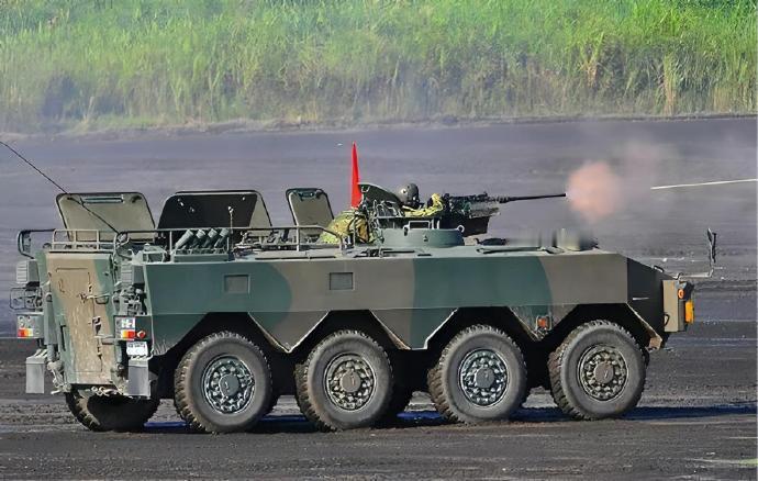 每天认识一件兵器日本96式装甲运兵车96式装甲运兵车于1992年开始研制工作，