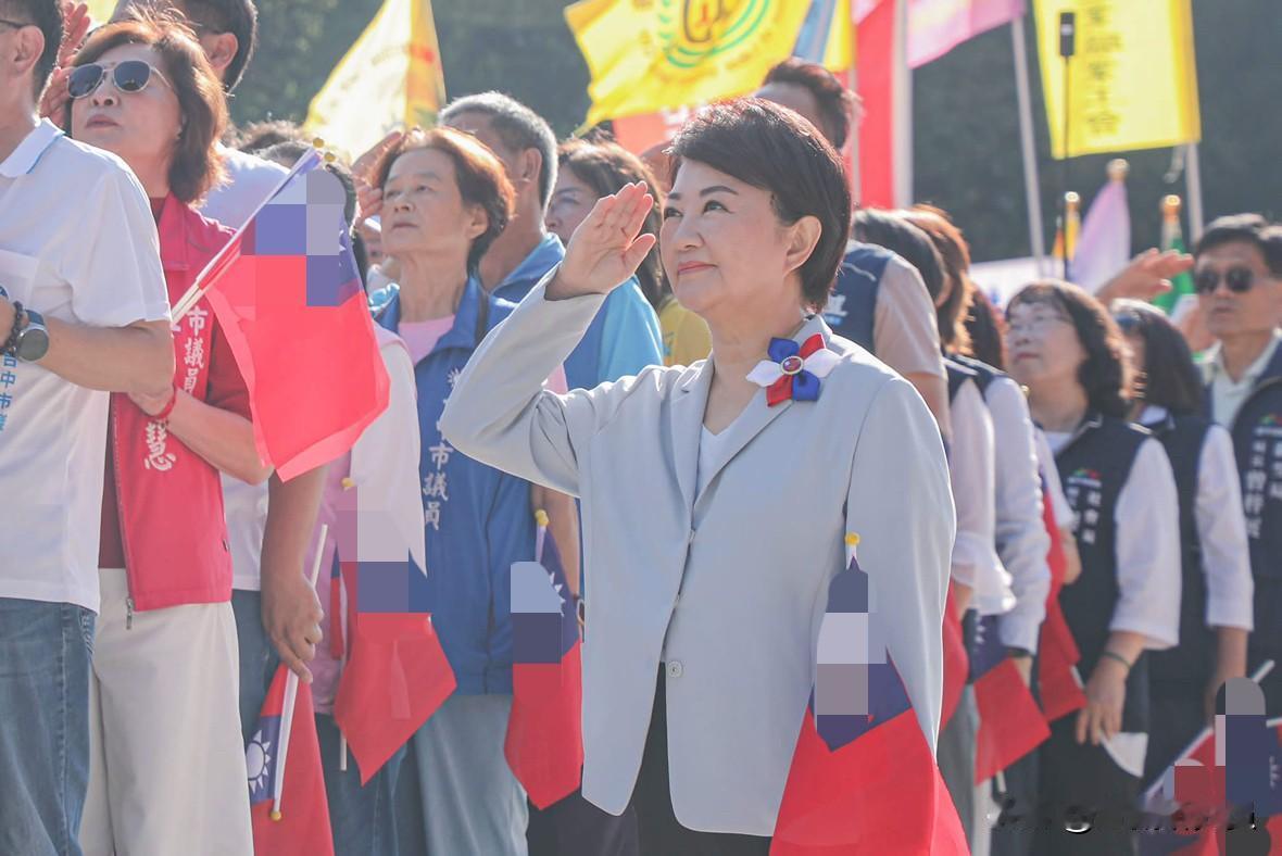 卢秀燕：许多人称呼我“妈妈市长”！台中市长卢秀燕今（10日）在脸书发文表示，