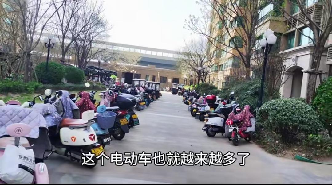 三十年后的高层住宅，是温馨家园还是钢筋水泥的废墟？这笔账该算清楚了。前两天陪