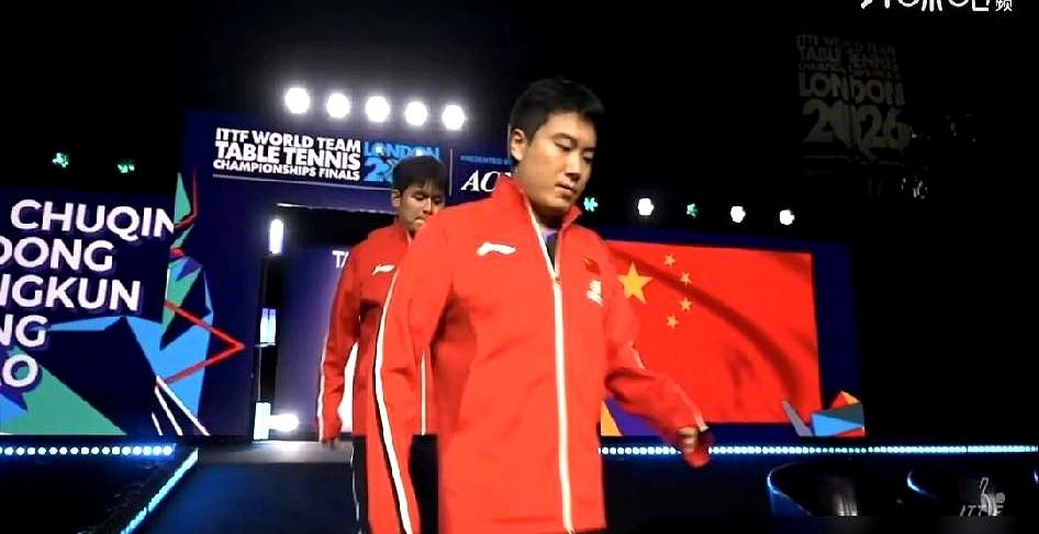 运动员与伤病共舞，本身就是一种传奇。当年马龙膝盖动刀，9个月后硬是扛回一个亚