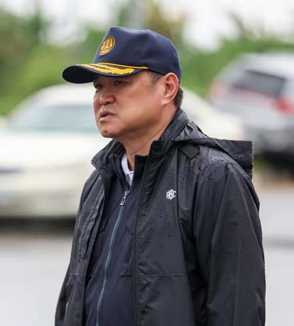 ​泰国下一届总理的人选存在着很大的变数，这时候出现意外的情况。40%的选民这时候