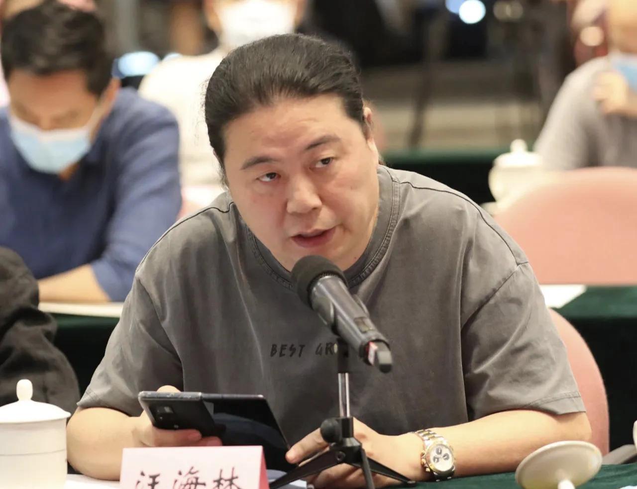 编剧汪海林发文说华语电影这几年市场遇冷，主要是因为大批流量明星进入电影圈的原因。