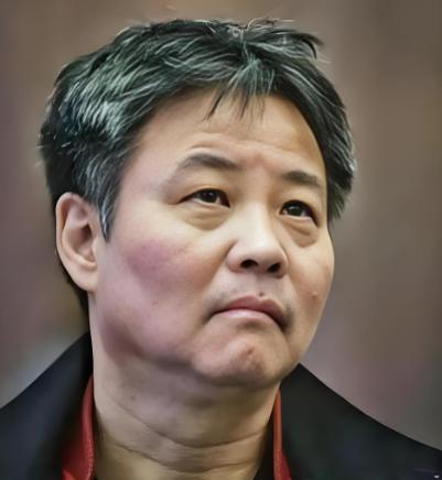 有人说：“一个人，他钱再多又能怎样？无非就是比常人多睡几个女人，多吃几只野兽，多
