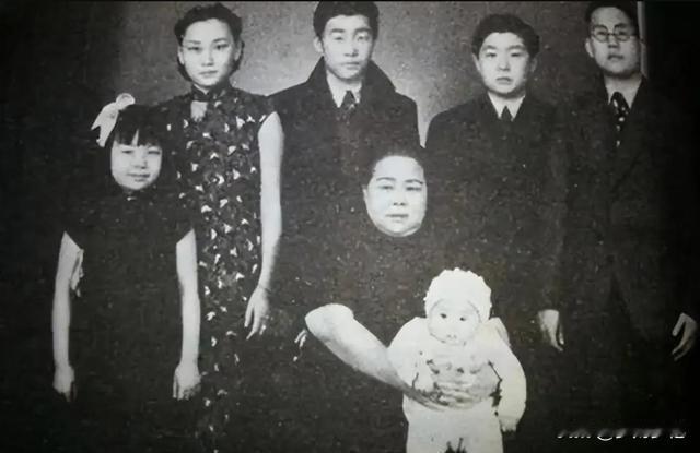 韩复榘之子“韩子华”的军旅生涯：1949年参加解放军入伍，从战火中走向前线，并在
