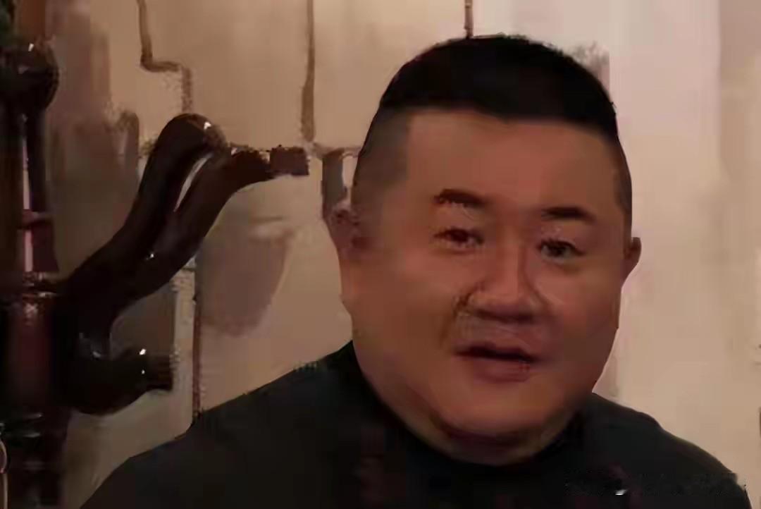 19个人都签字了，他偏不，当年挡了别人的道，后来成了专案组的钥匙一位体制内的