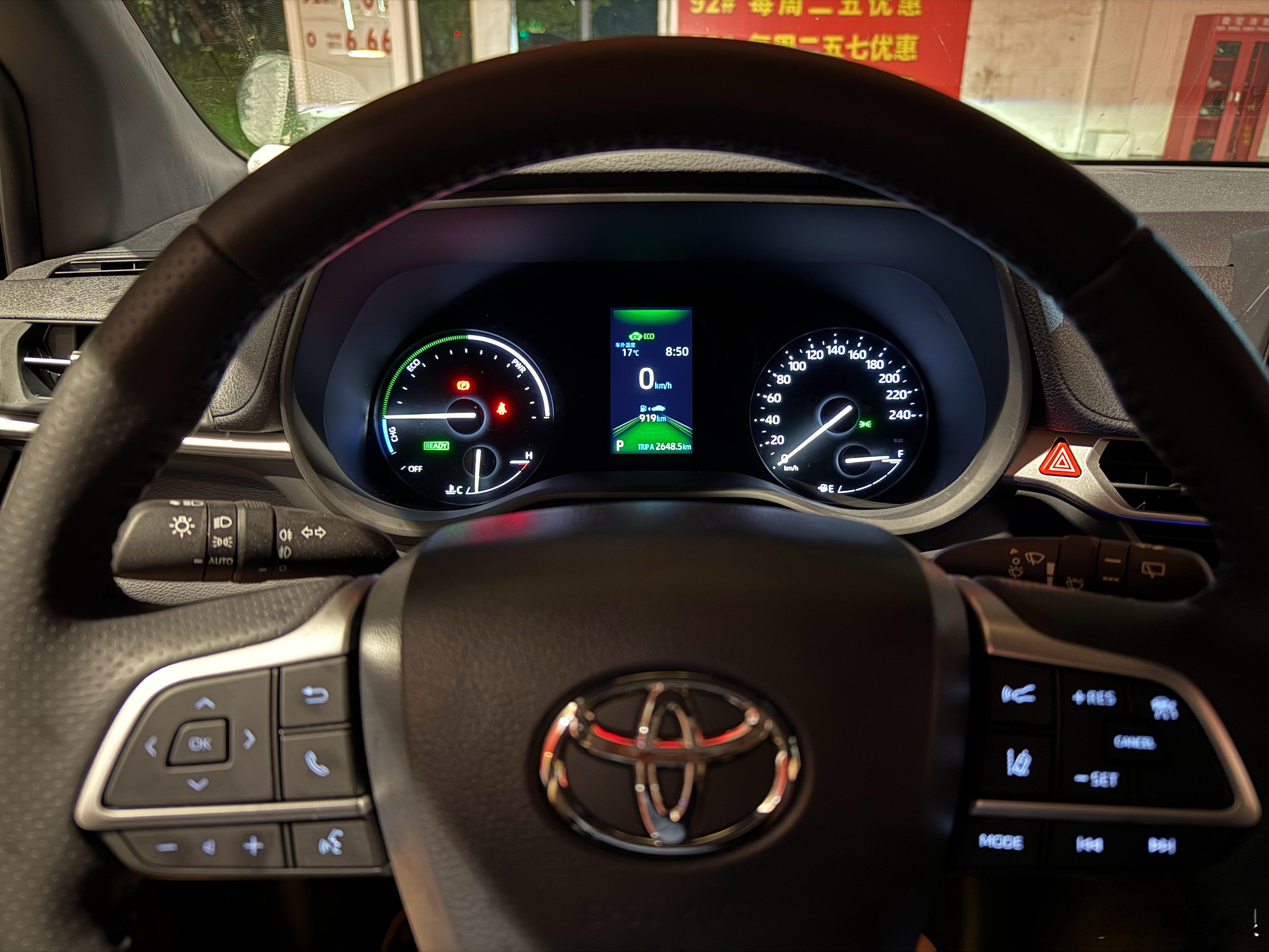 赛那开了这么久，我越来越能理解赛那用户的心态。因为赛那现在二十来万，我开过很多比