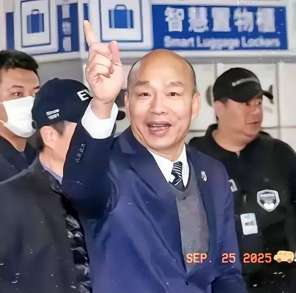 估计马上要解放台湾了，他们准备移民日本。赖清德当局称日本人是“家人”，蔡英文