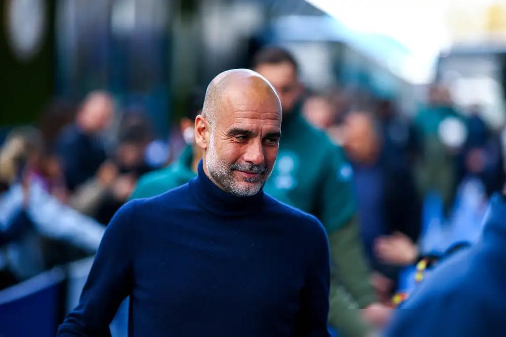 瓜迪奥拉离封神只差一步，但英超的“冠军墙”上，挂满了最后时刻崩盘的尸骨。你以