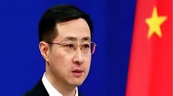 信号越来越清楚了，今年收复台湾的可能性很大。好多人以前聊统一，都觉着是长远事