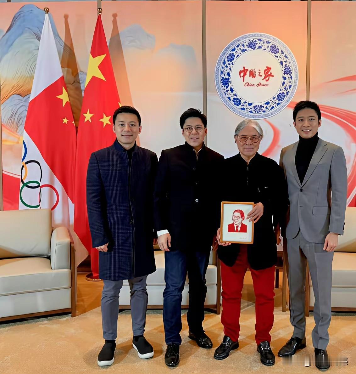 霍震霆的三个儿子特意飞到米兰，为老爷子庆生，兄弟三人不仅非常的优秀，而且也非常的