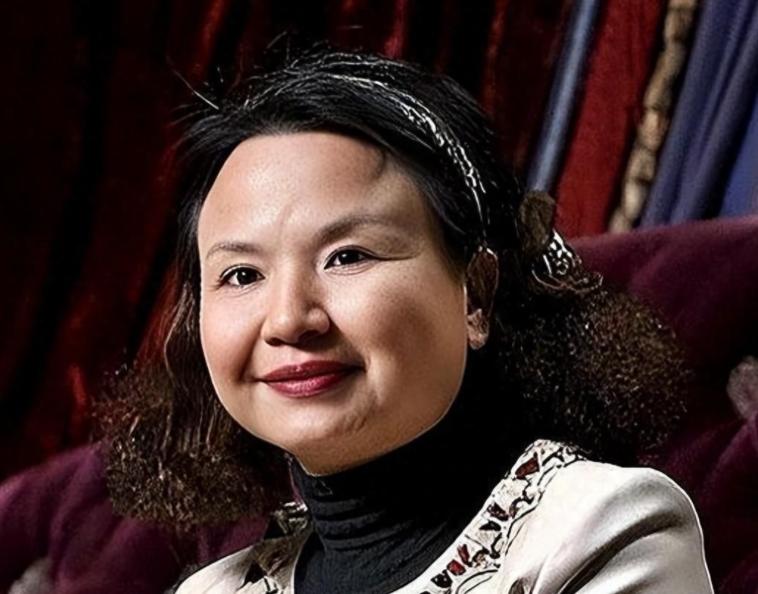 “中国的钱我是不会还的！”一位女企业家欠下200亿巨额债务，却一分钱都不还。随后