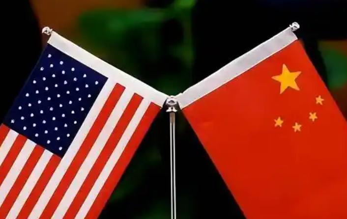 为何美国如今紧盯中国不放？一位美国经济学家讲过一句大实话：中国并非敌人，真正让美