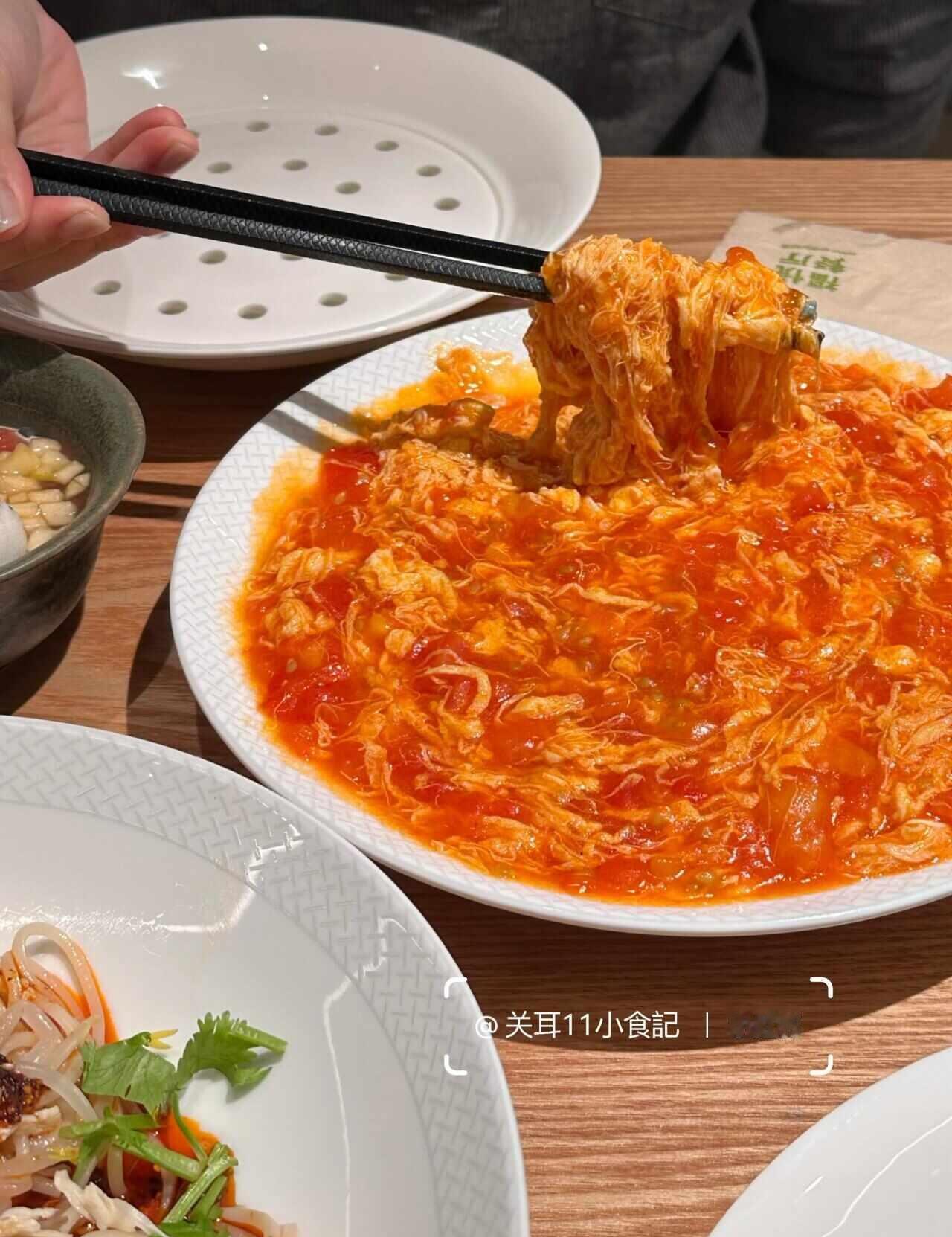 🔥！！！我私藏小馆子，巨下饭的川菜水煮黑鱼滑嫩入味，辣得过瘾✨番茄拉丝鸡蛋