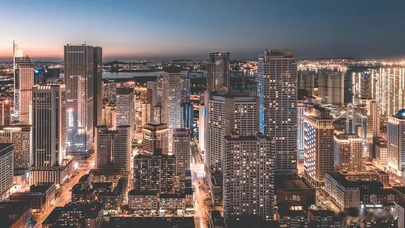 大连楼市：现在大连新房库存达到475.72万平方米，市场火热的时候这个库存不
