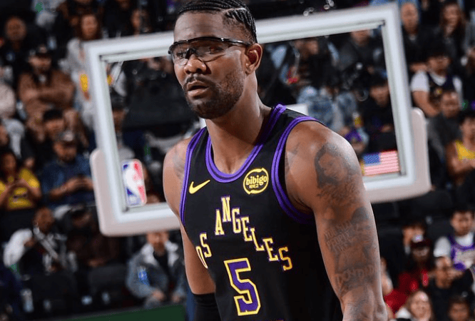 Fischer: 湖人管理层无人将艾顿视为球队长期中锋人选