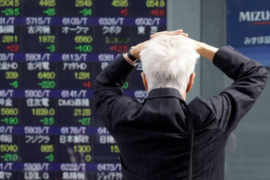 中国游客集体撤离日本，啥嗯嗯酒店行业也是迎来了是前所未有退房潮，而另一边也是日本