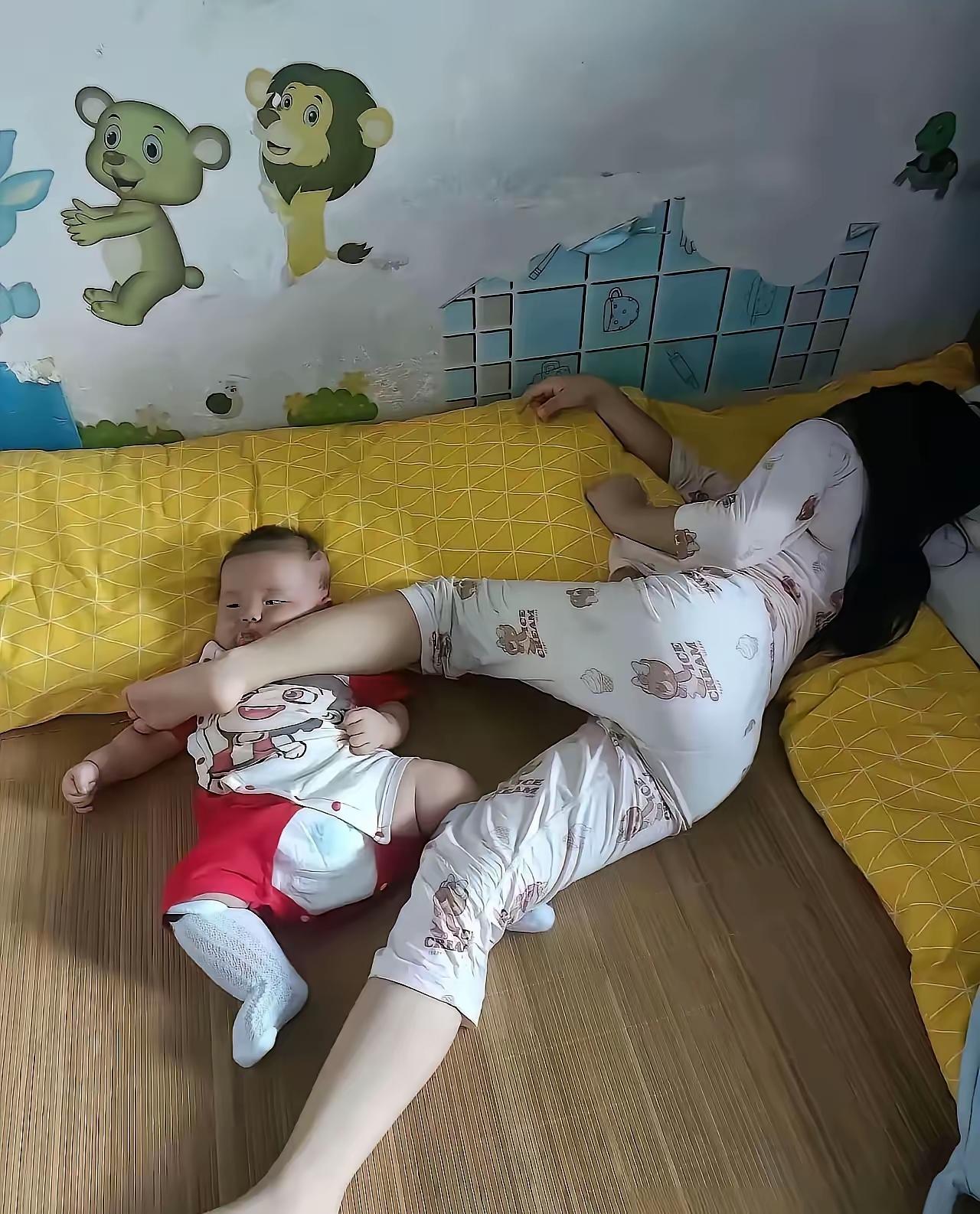 这小子从小就抗揍，亲妈估计都不知道为啥
