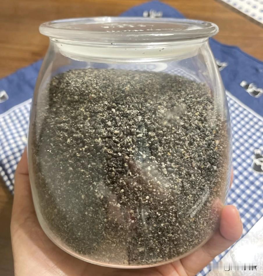 农村爸妈的“止夜方”：半斤黑芝麻加把盐农村爸妈六十岁务农，身体硬朗，却因起