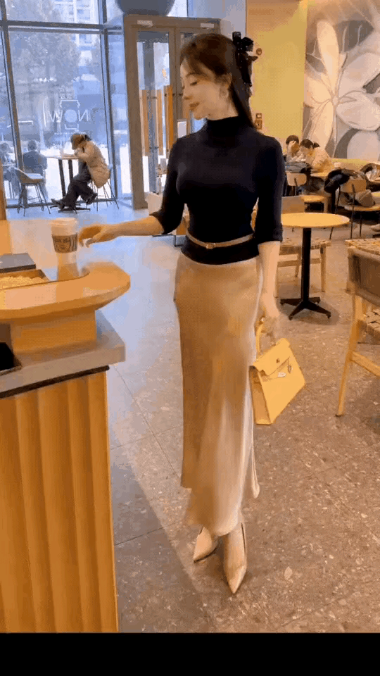 美女，等一等，吸管没拿[比心][比心]美女奶茶女神