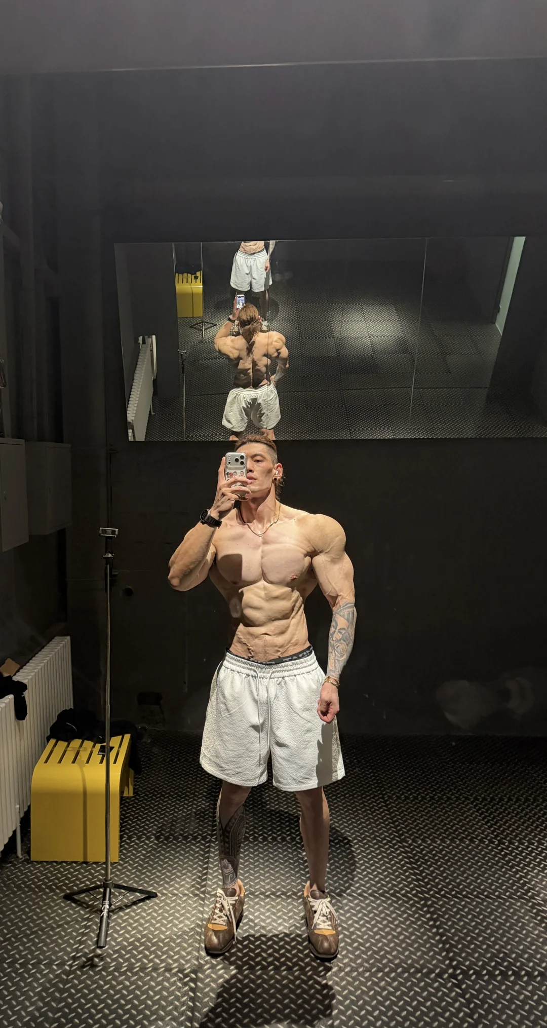 190cm 95kg 细狗做够了 要开始增肌了