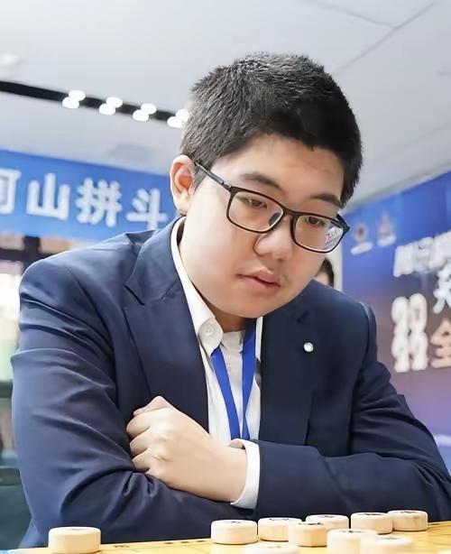 年度象棋总决赛大赛，天天象棋杯个人赛最终结果：孟繁睿快棋夺冠。​​孟繁睿与何文