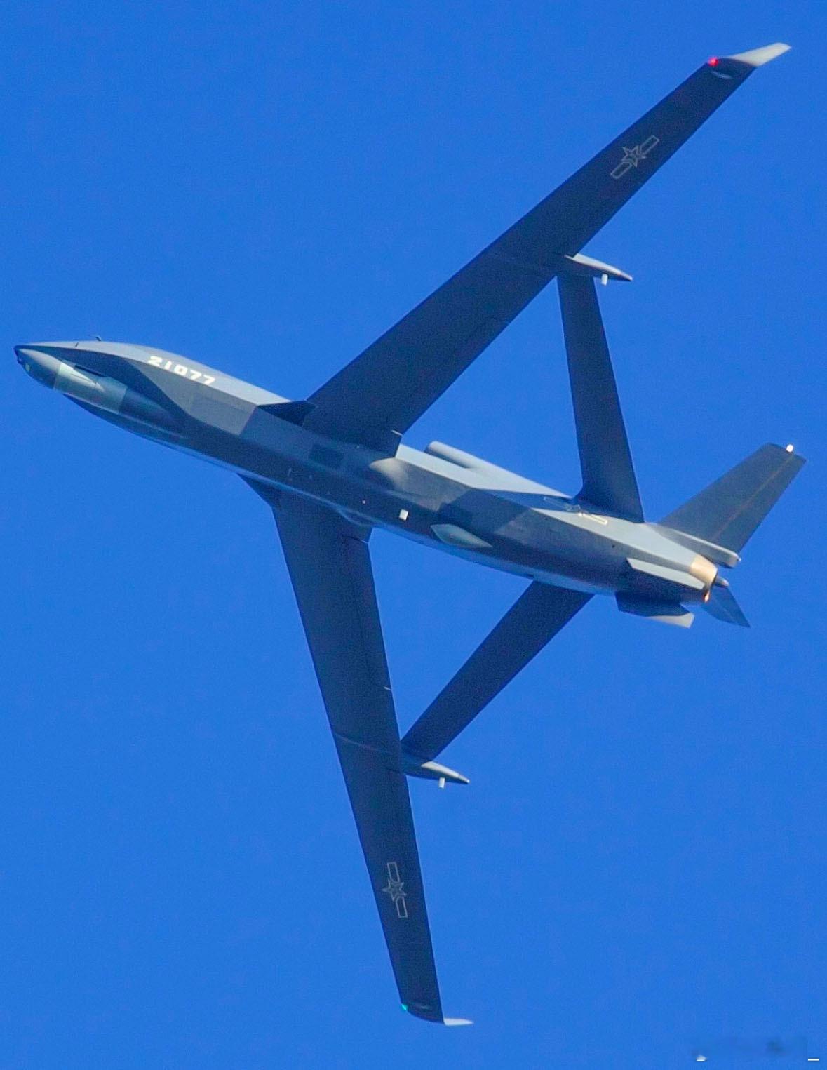 无侦-7高空侦察机，让F-15J不得不躺平