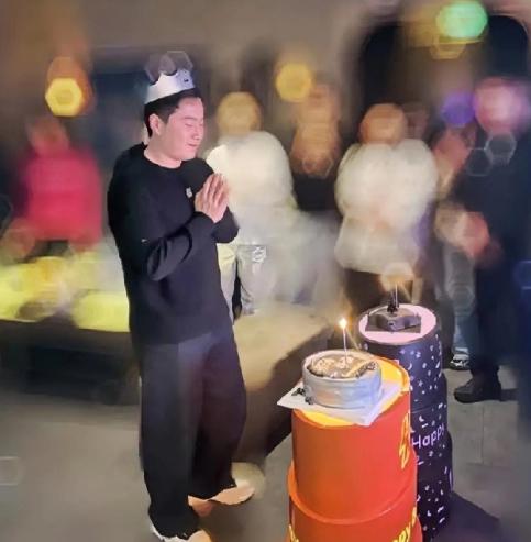 今天必须大声喊一句：梁靖崑，29岁生日快乐！🎂家人们谁懂啊，看到大胖收生日