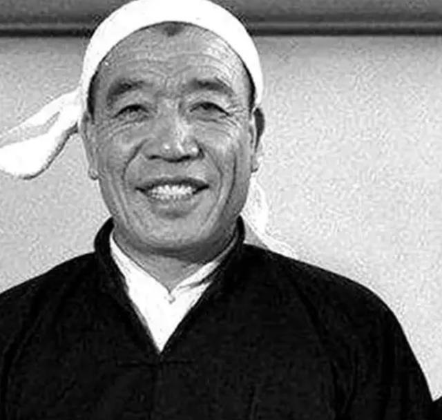 陈永贵当上副总理后，住在钓鱼台国宾馆，但毛主席让他搬出去，不要住在钓鱼台，是什么