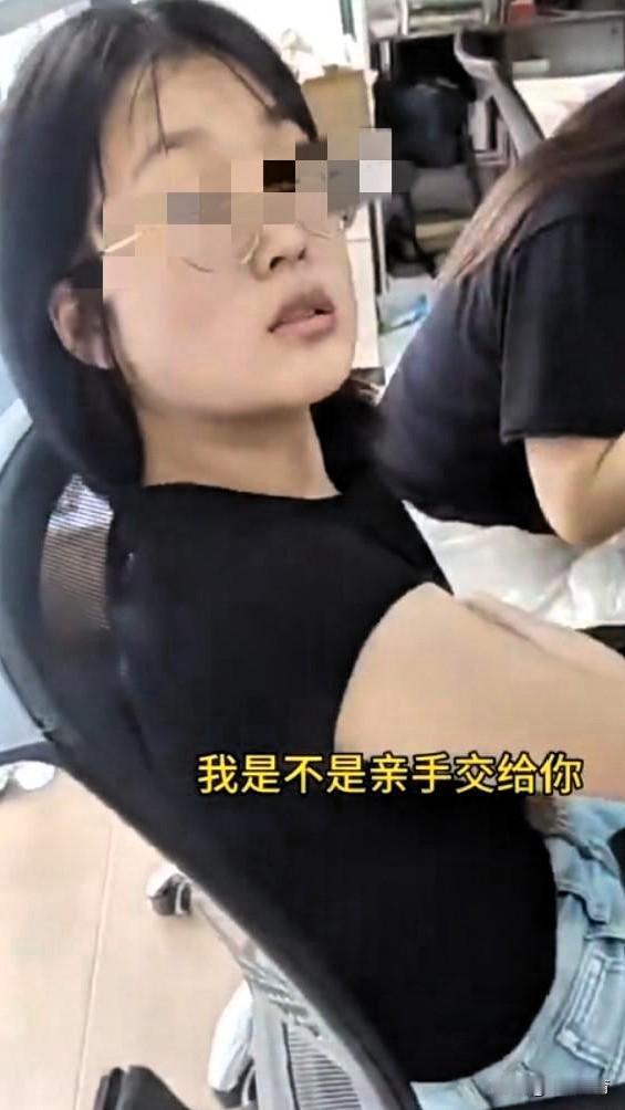 杭州外卖事件，舆论真该适可而止了杭州外卖相关话题持续刷屏，冷静想想，大众舆