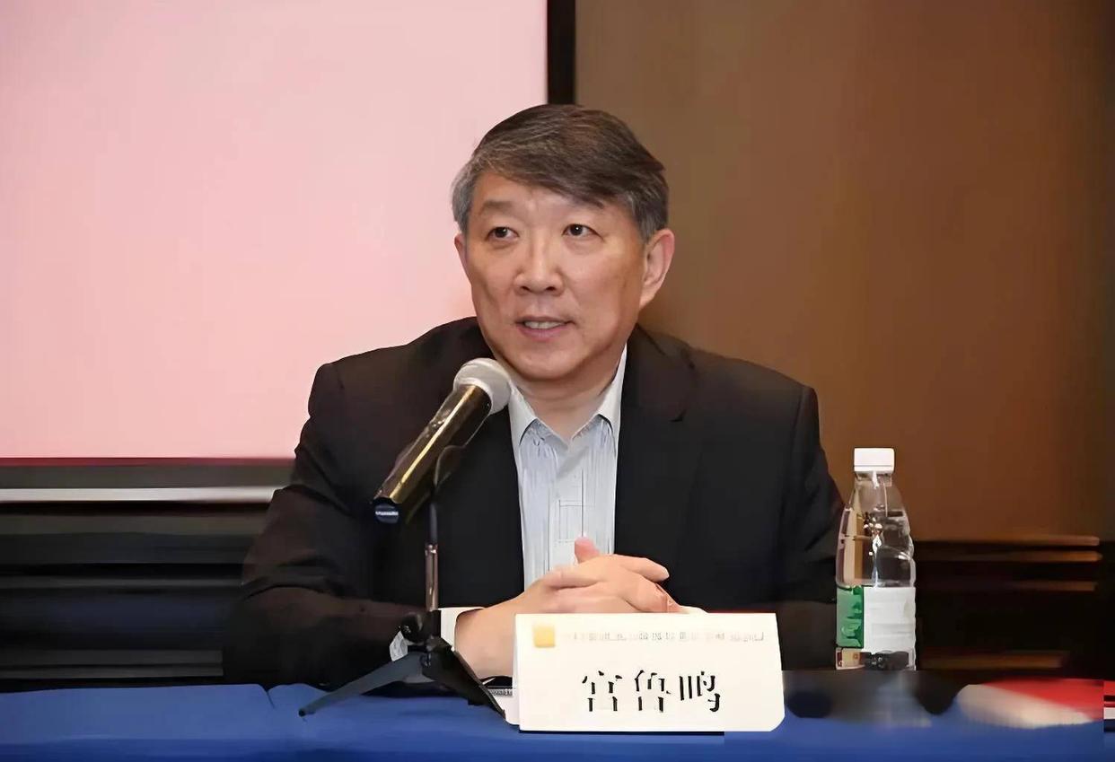 宫鲁鸣被质疑的主要原因是什么？其实，说到底还是因为亚洲杯成绩的原因！但不