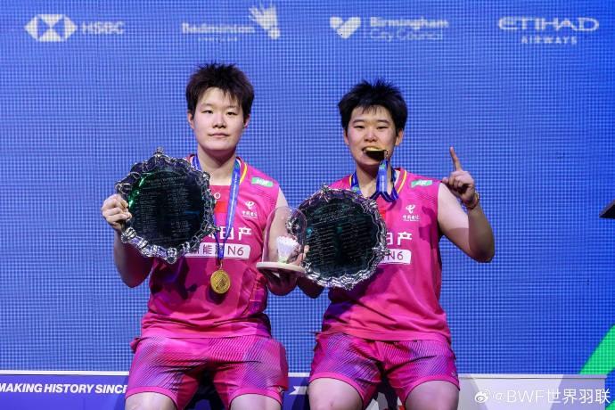 瑞士赛第二日，国羽除女双圣坛组合中途退赛外，已结束的比赛国羽全胜，特别是新人表现