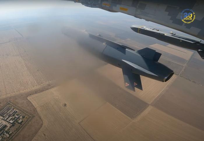 美军这回真赔大了！七天折了七架加油机，这仗打得太离谱了，说实话KC-135这种