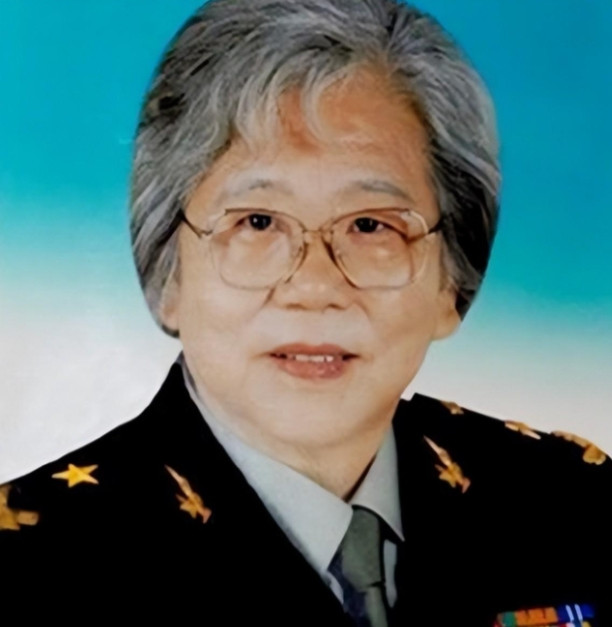 1978年，彭德怀追悼会上，彭老侄女彭钢听到悼词后，提出了2个要求。1978