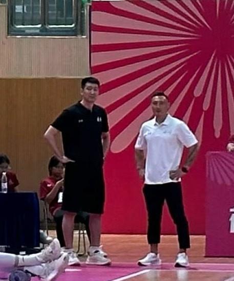 看现在的辽宁队3号位严重缺人啊，张镇麟不打，赵帅舟打不了，只有俞泽辰一个人是真正