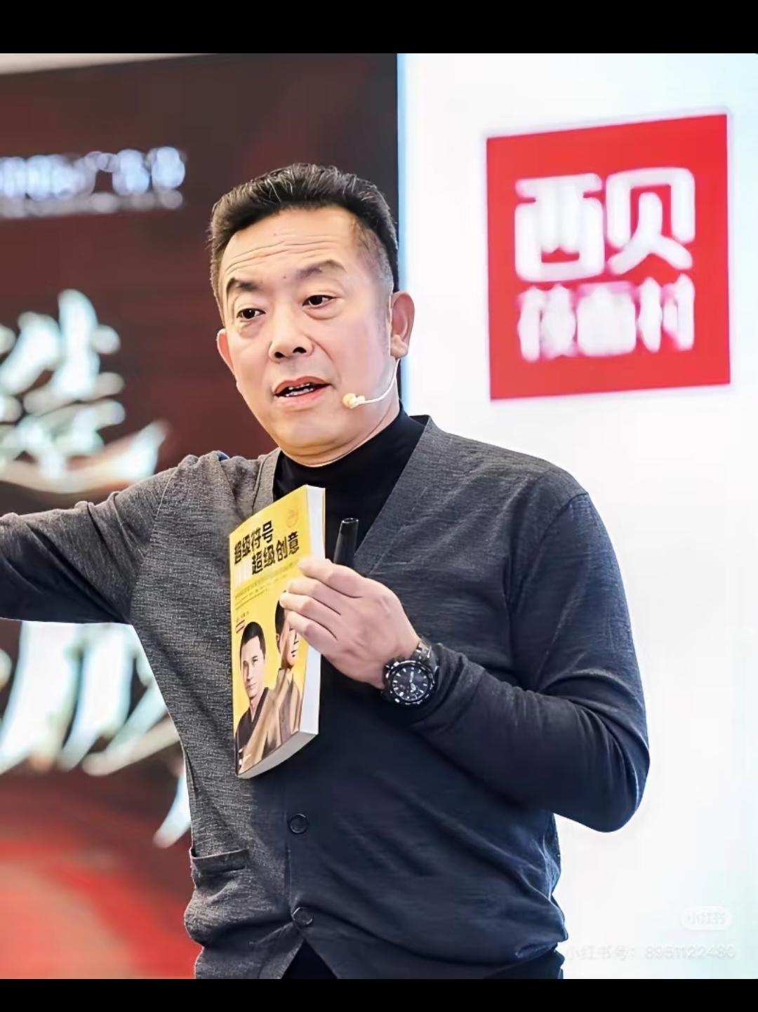 老罗只是说他的预制菜又贵又难吃，他倒好非得开着直播去后厨去证明他的菜好，结果翻了