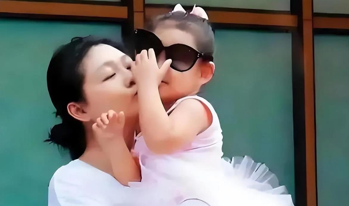 张兰:她没有带过一天孩子，孩子都是小杨阿姨带大的！汪小菲:我老婆(大