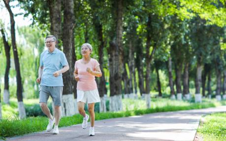 正在流行的一种新型退休生活方式，你喜欢吗？一，不早起，不晨练，每天睡到自然醒。