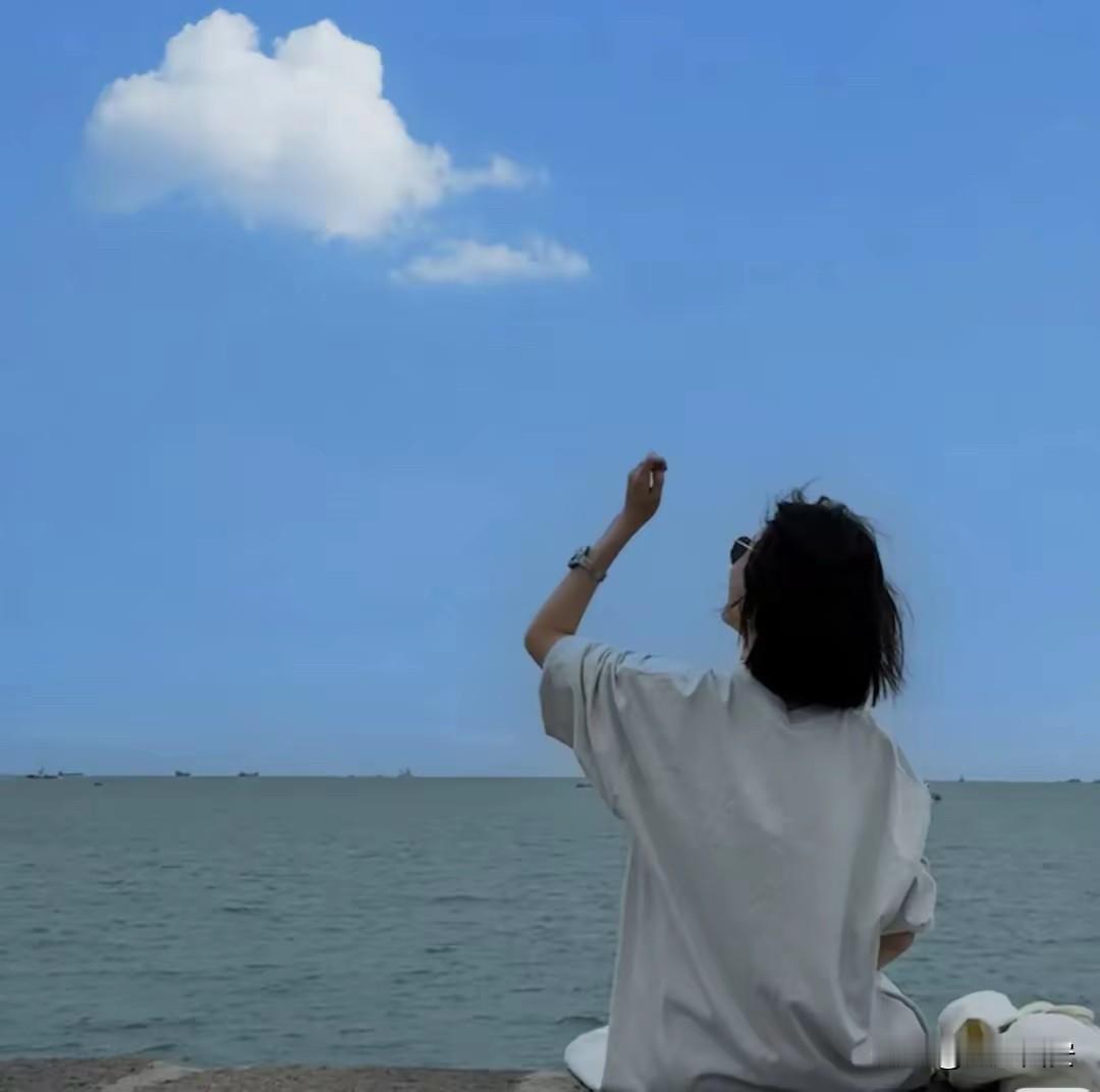 一定要珍惜朋友圈，从不聊天的人，当你发圈时，总是给你点赞的人。并不是你有