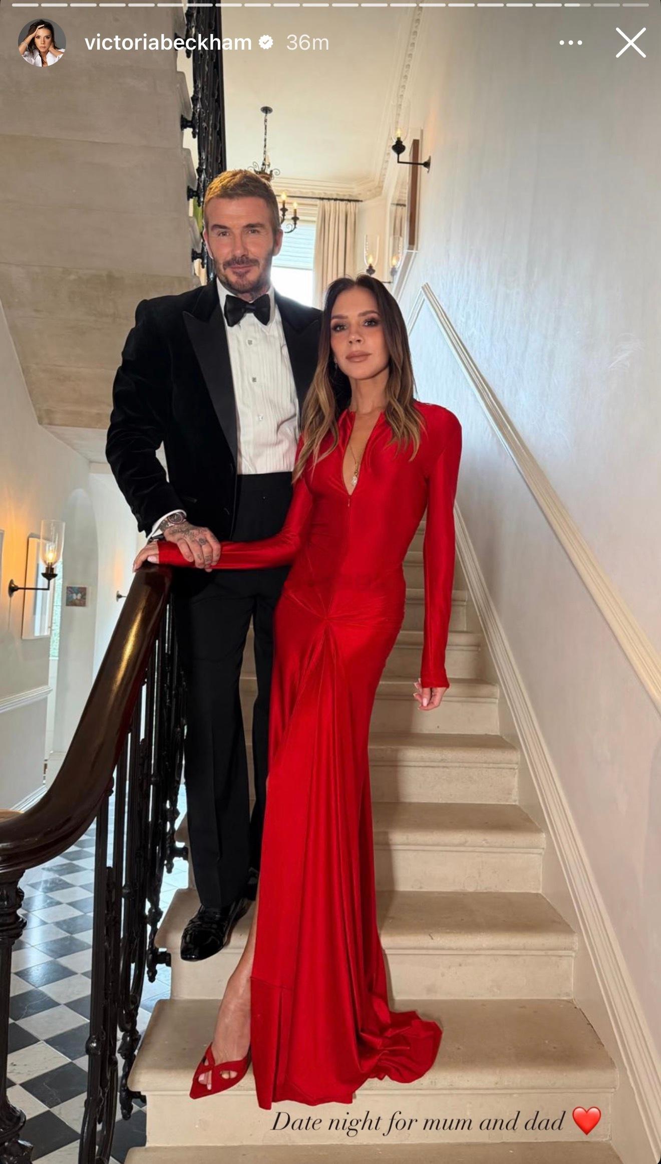 🙉情人节💘贝克汉姆一家齐齐发文庆祝👇特别是小七，除了发给爹妈，还连发两条跟