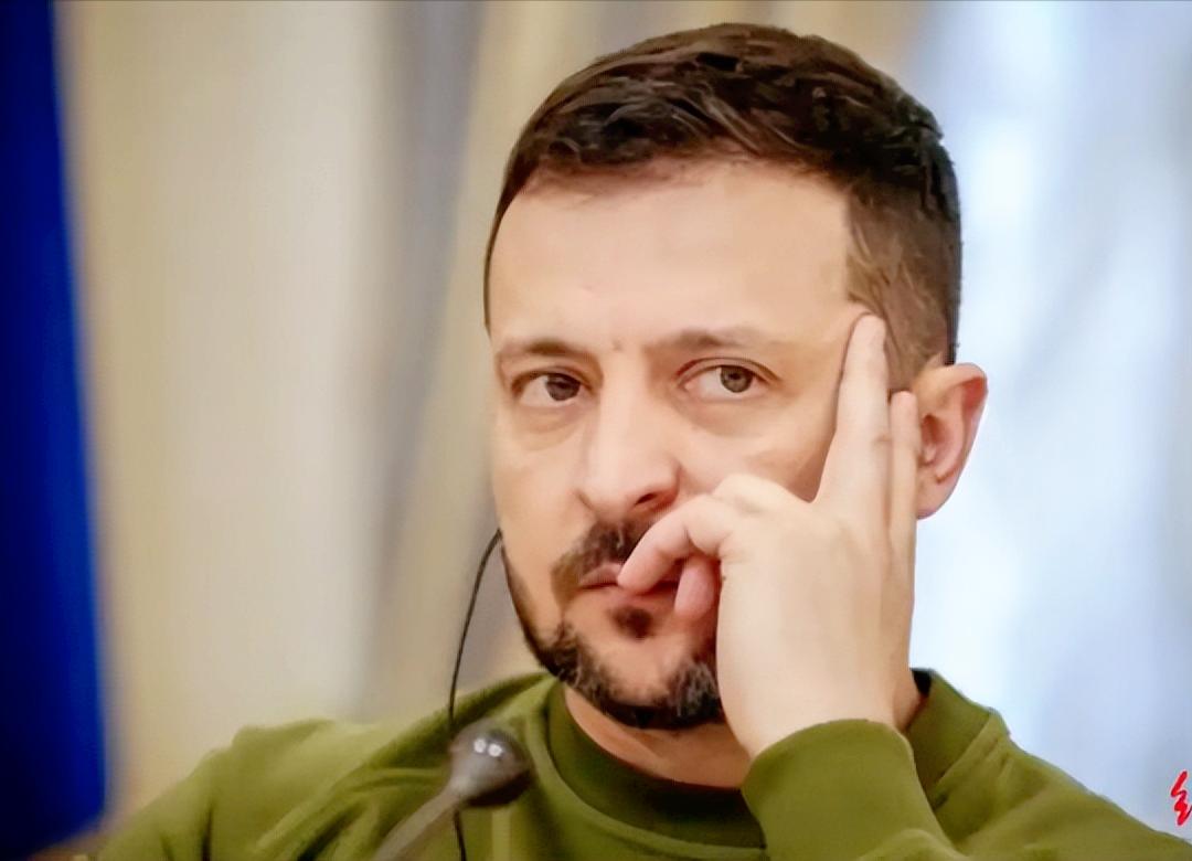 泽连斯基突然跑到立陶宛搞事情，一张嘴就扔出两个大瓜，直接关乎俄乌冲突能不能停、怎