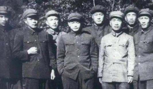 1948年，东野一纵政治部主任非要降职当师长，参谋长刘亚楼气得大骂，10天后黑山