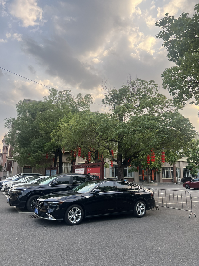 雅阁用车一年分享一下个人的感受24年7月27日买的，第一台车，目前开了快一年，