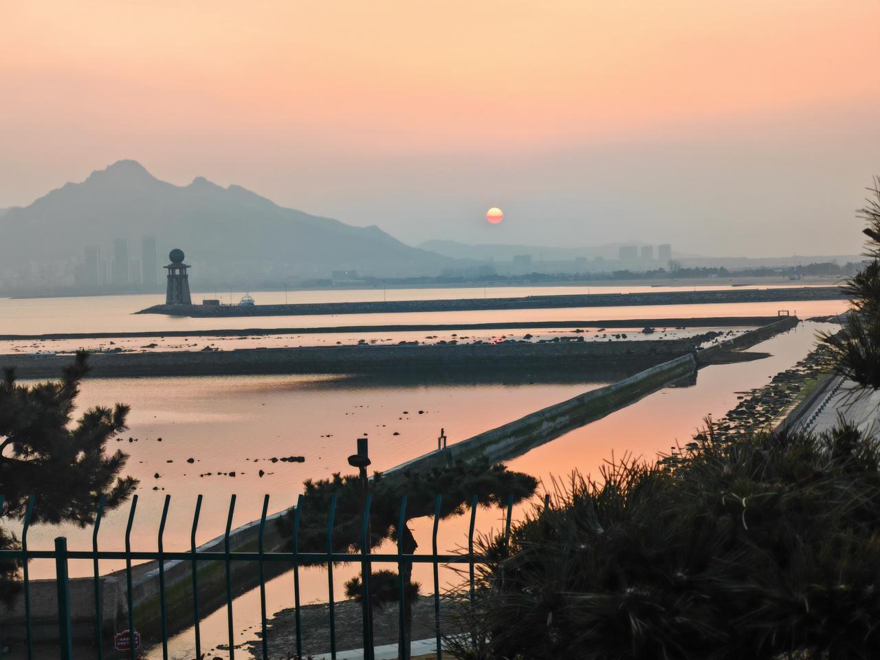 新年爱好打卡喜欢境外游的亲，最近还是打消这个念头吧。