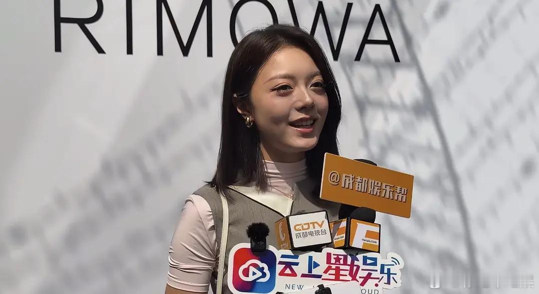 赵今麦在阳光下怎么给人一种状态很差的感觉