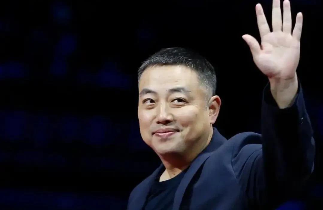 国乒——职务级别最高的10个人：庄则栋——原国家体委主任蔡振华——原体育局副